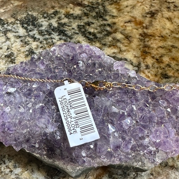 Sarah Chloe Mom Bar Necklace - Picture 11 of 11